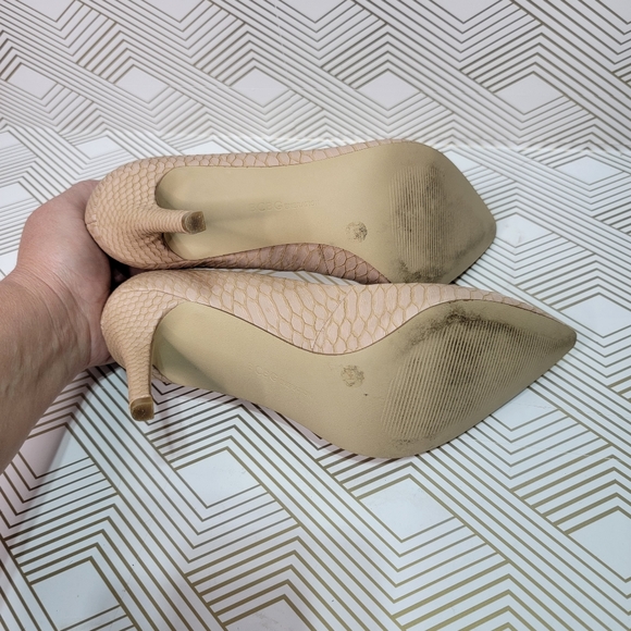 BCBGeneration Lavonne High Heel Pump Blush Color Faux Snakeskin Women's Size 9M. - Picture 5 of 7